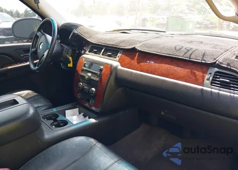 2009 Chevrolet Suburban K1500 Lt из США, поврежденный, VIN 1GNFK26309R231191